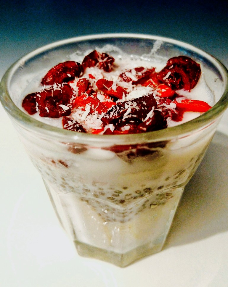 Red smoothie bowl 2.jpg