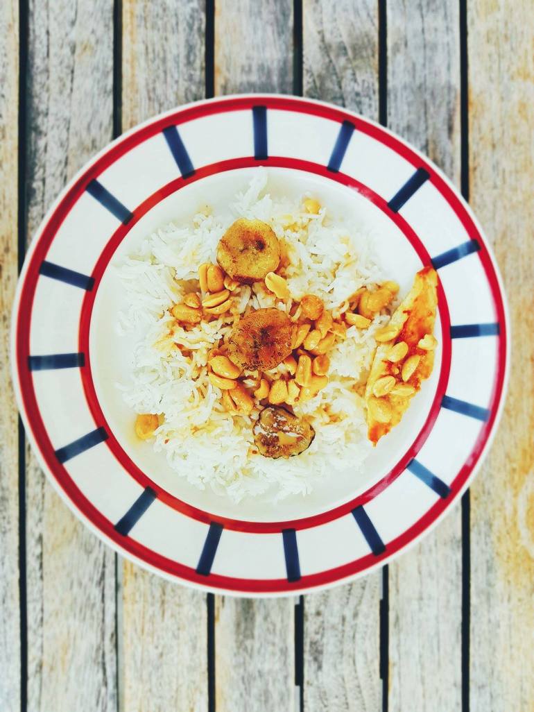 riz poulet banane cacahuètes sauce peanuts, huile de coco.jpg